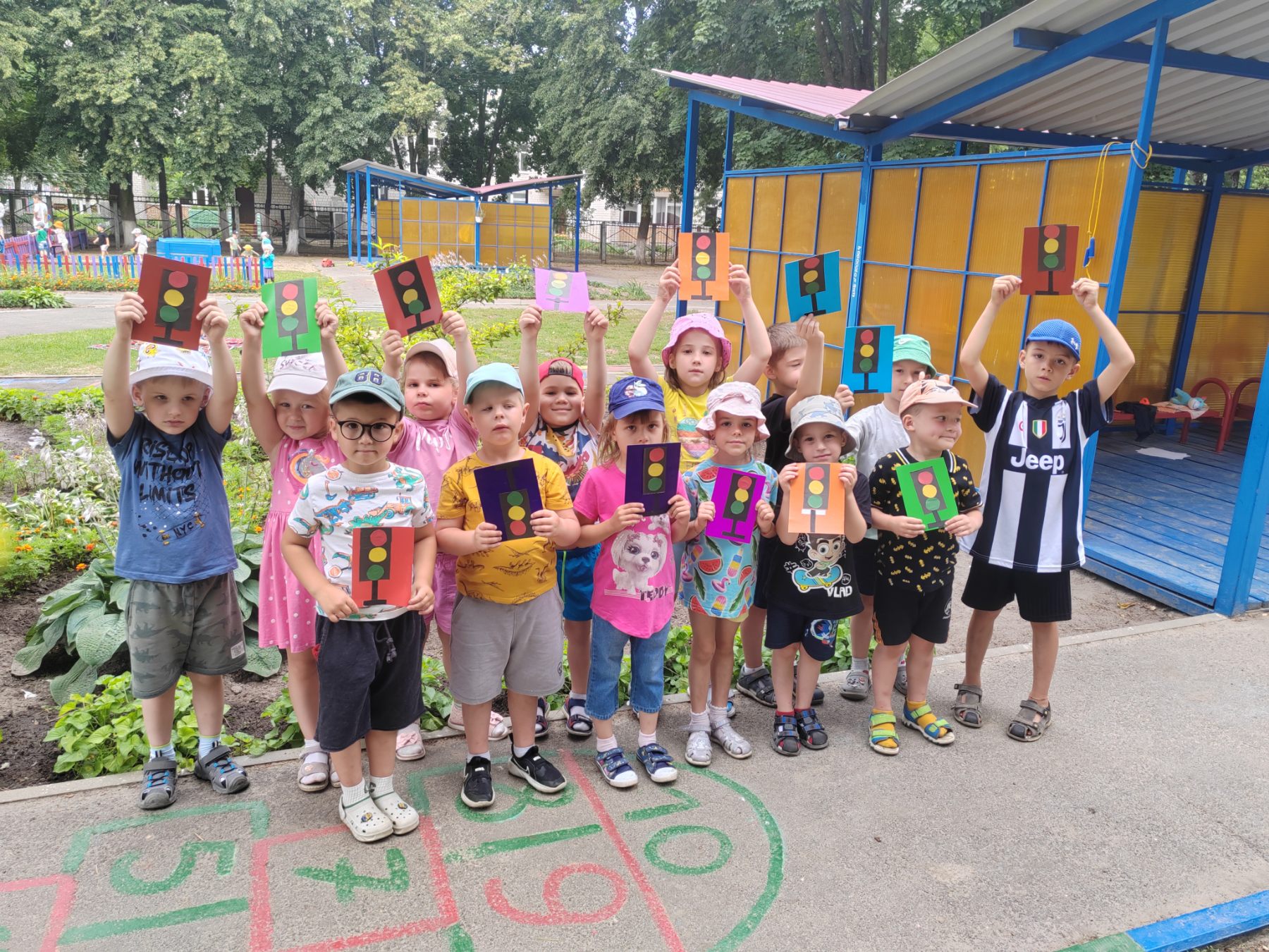 Подробнее о статье 🔴🟢🟡 Безопасность начинается с детства!