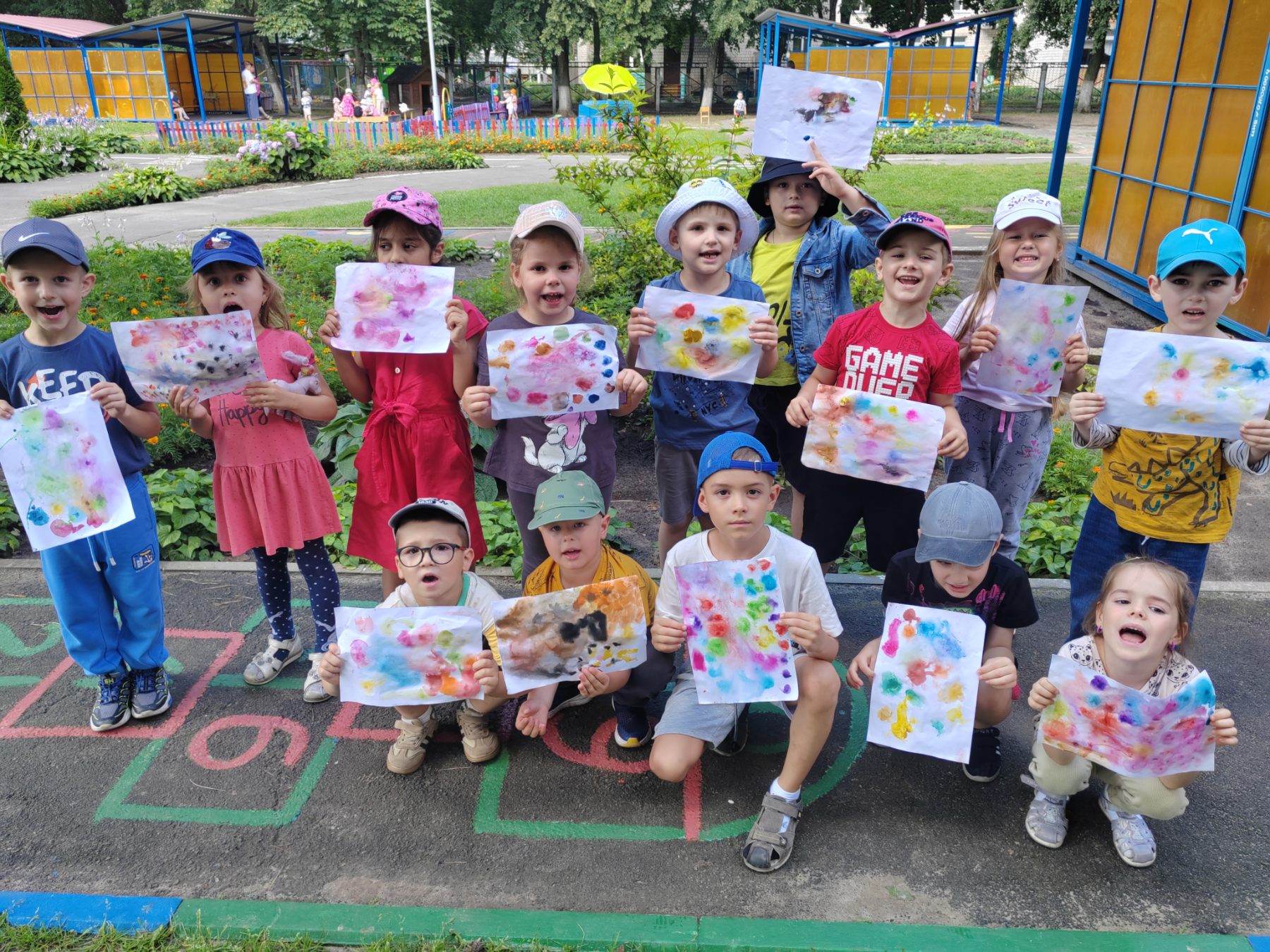Подробнее о статье 🎨 Салют красок в детском саду! 🌈