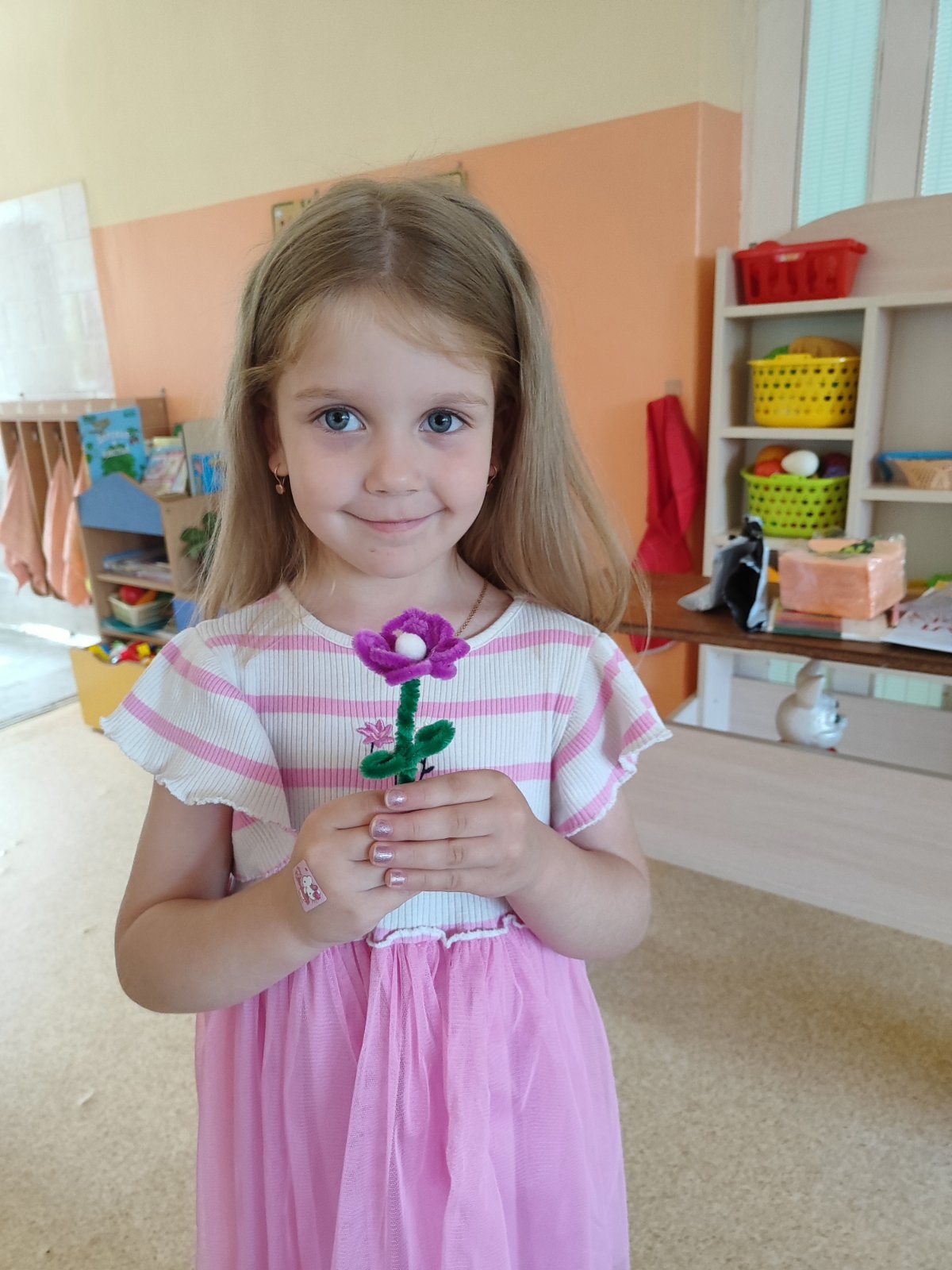 Подробнее о статье Превращаем пушистую проволоку в сад чудес! 🌺