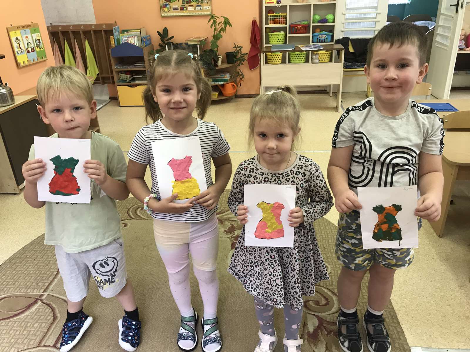 Подробнее о статье Как бумажные платья стали дизайнерскими! 🎨