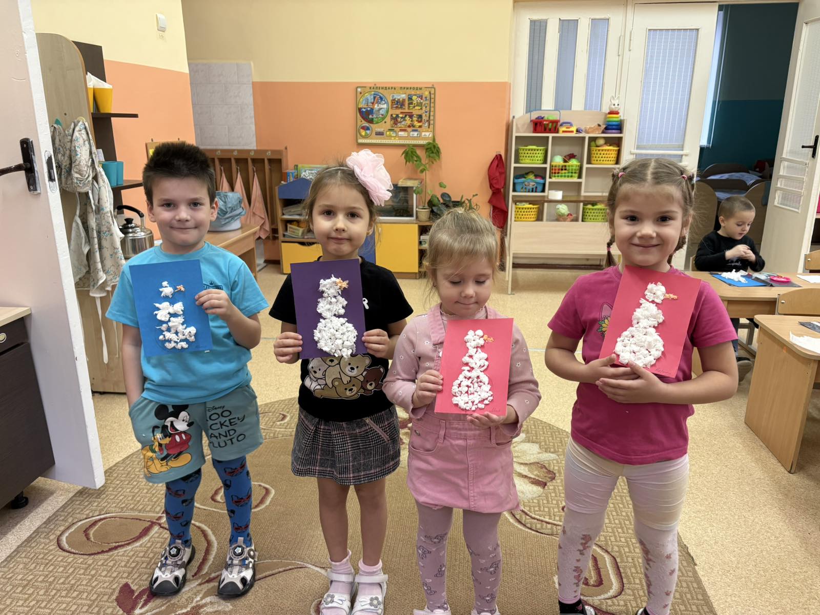 Подробнее о статье Снега нет, а снеговики уже здесь! 😉☃️